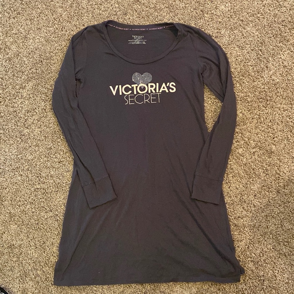 VS VICTORIAS SECRET - nightshirt size small
